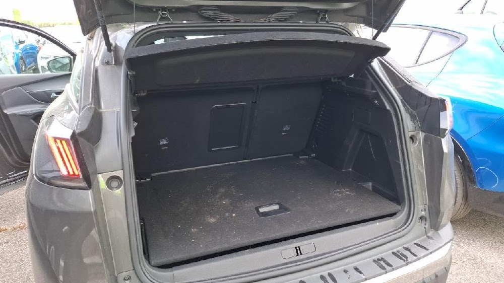 Foto Peugeot 3008 Hybrid 11