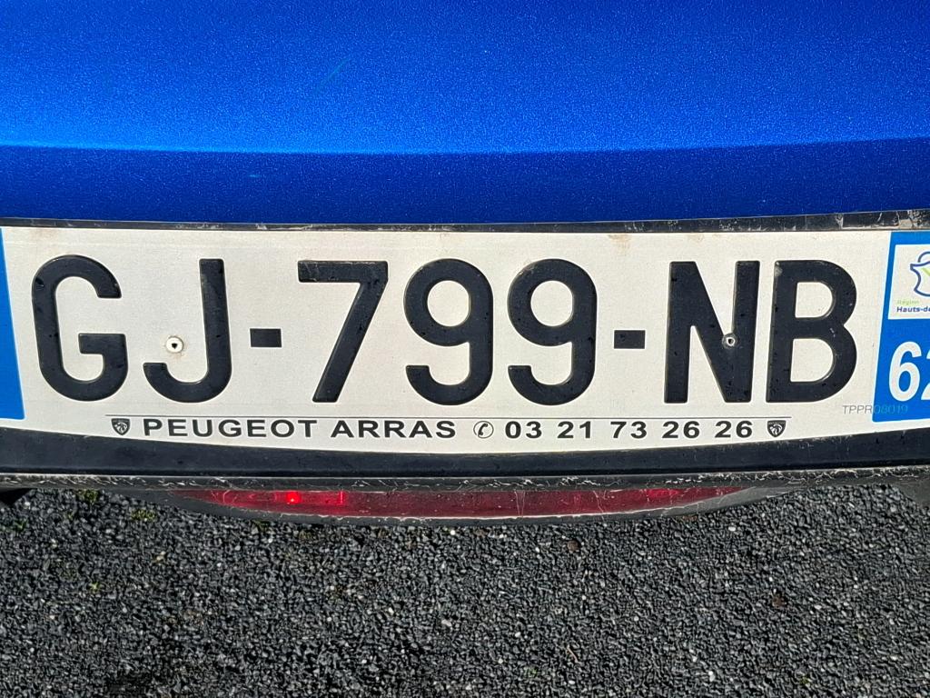 Peugeot 208 BlueHDi 100 S&S BVM6 Roadtrip 2022