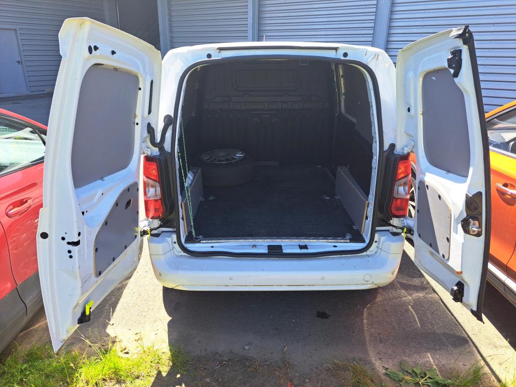 Opel COMBO CARGO 1.5 100 CH S/S L1H1 BVM5 STANDARD PACK CLIM 2020