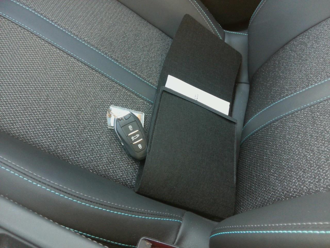 Foto Peugeot 308 8