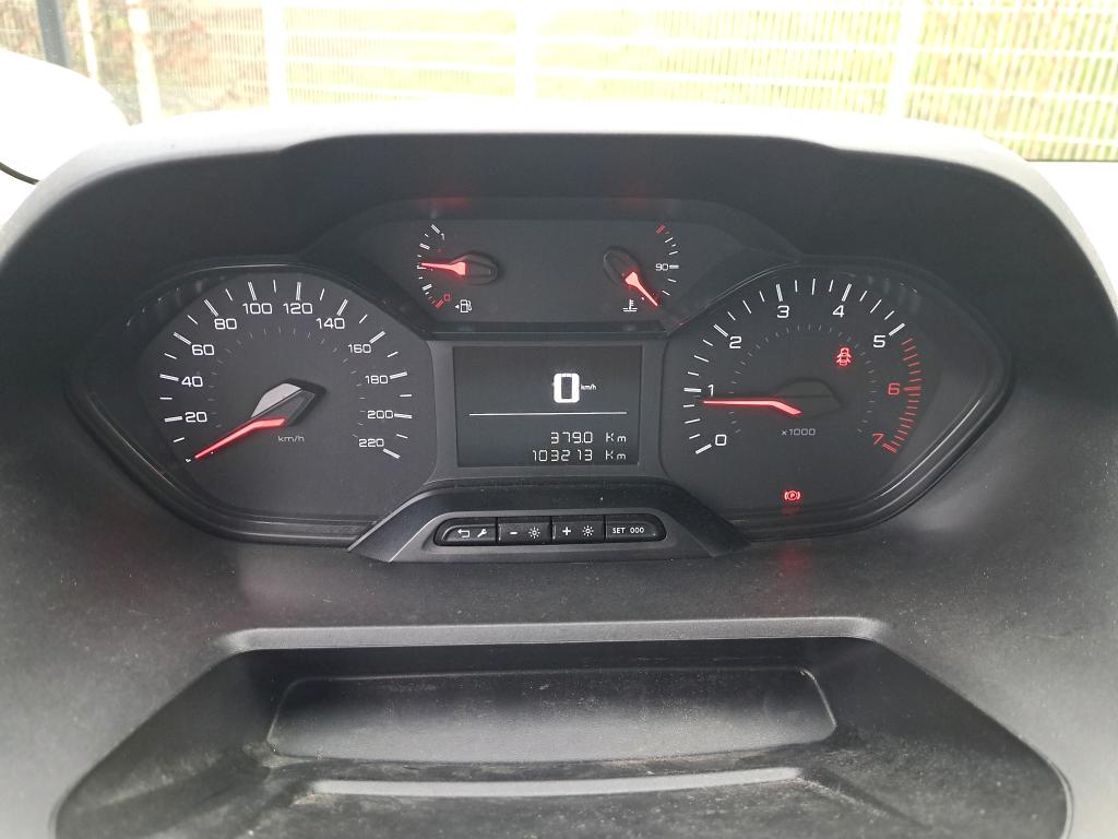 Peugeot PARTNER FOURGON STANDARD 650 KG BLUEHDI 100 S&S BVM5 PREMIUM 2020
