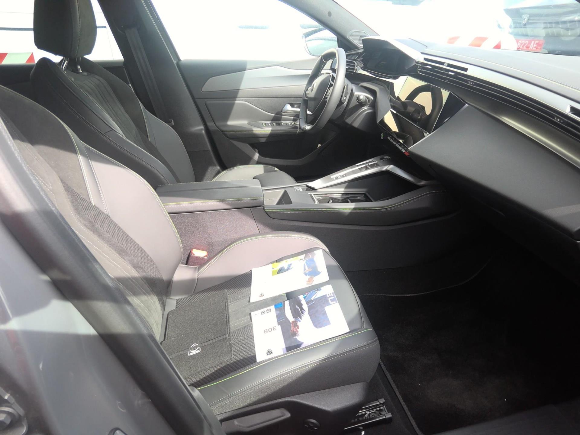 Peugeot 308 Hybrid 136 e-DCS6 GT 2024