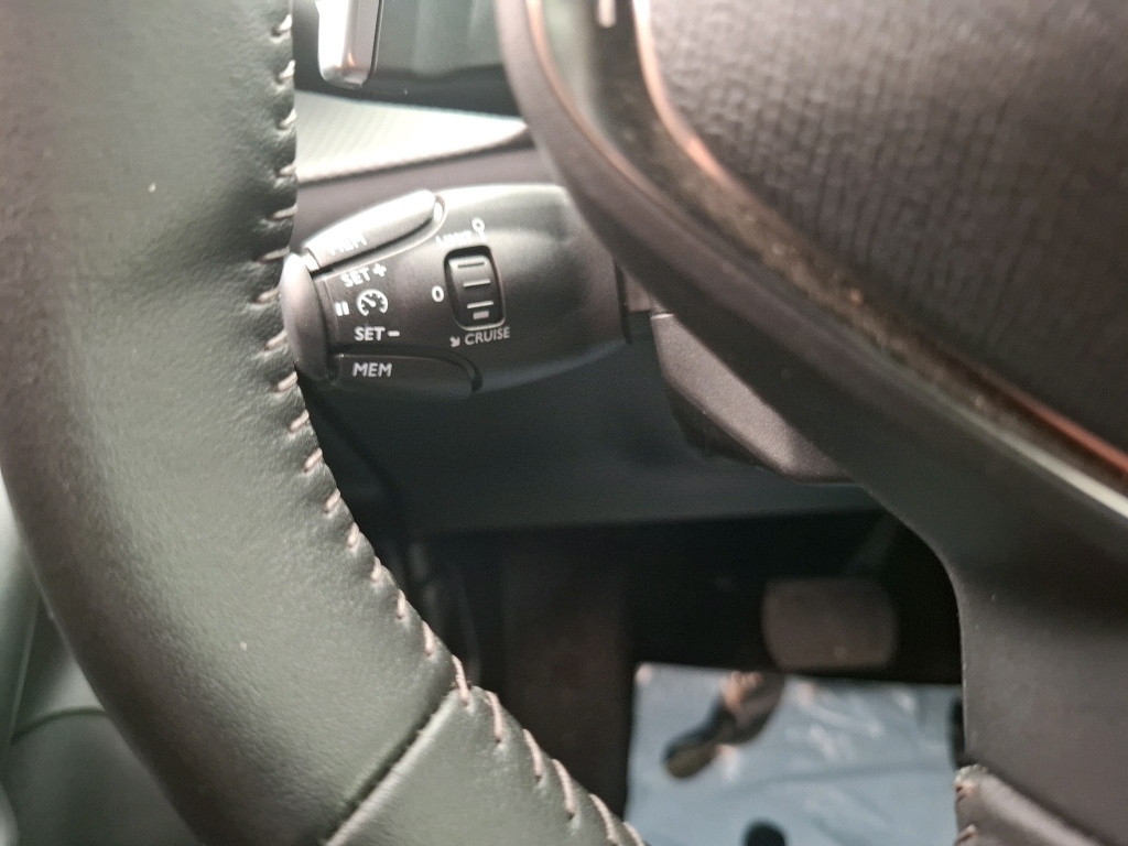 Peugeot 2008 BlueHDi 130 S&S EAT8 Allure 2023