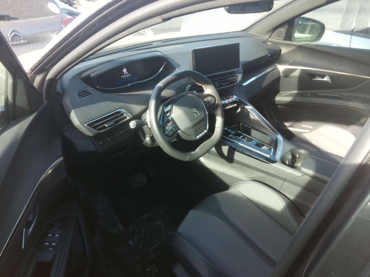 Foto Peugeot 3008 Hybrid 3