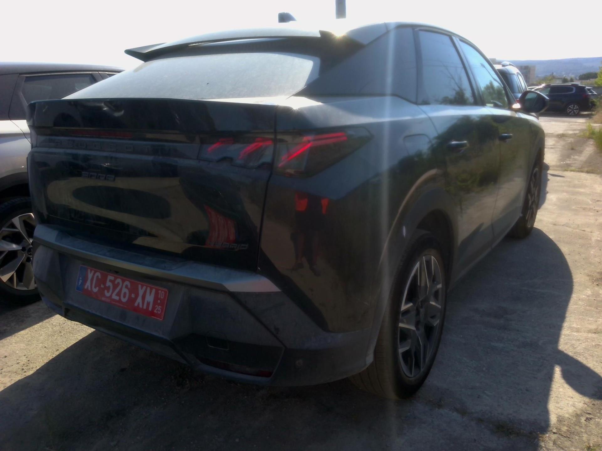 Peugeot 3008 Hybrid 145 e-DCS6 GT 2025