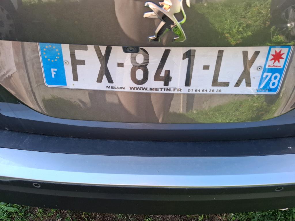 Peugeot 2008 BlueHDi 130 S&S EAT8 Allure 2021