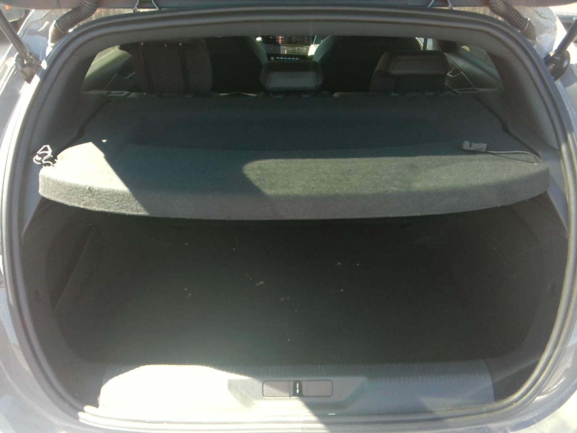 Peugeot 308 Hybrid 145 e-DCS6 GT 2025
