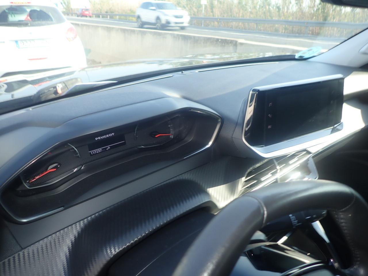 Foto Peugeot 2008 8