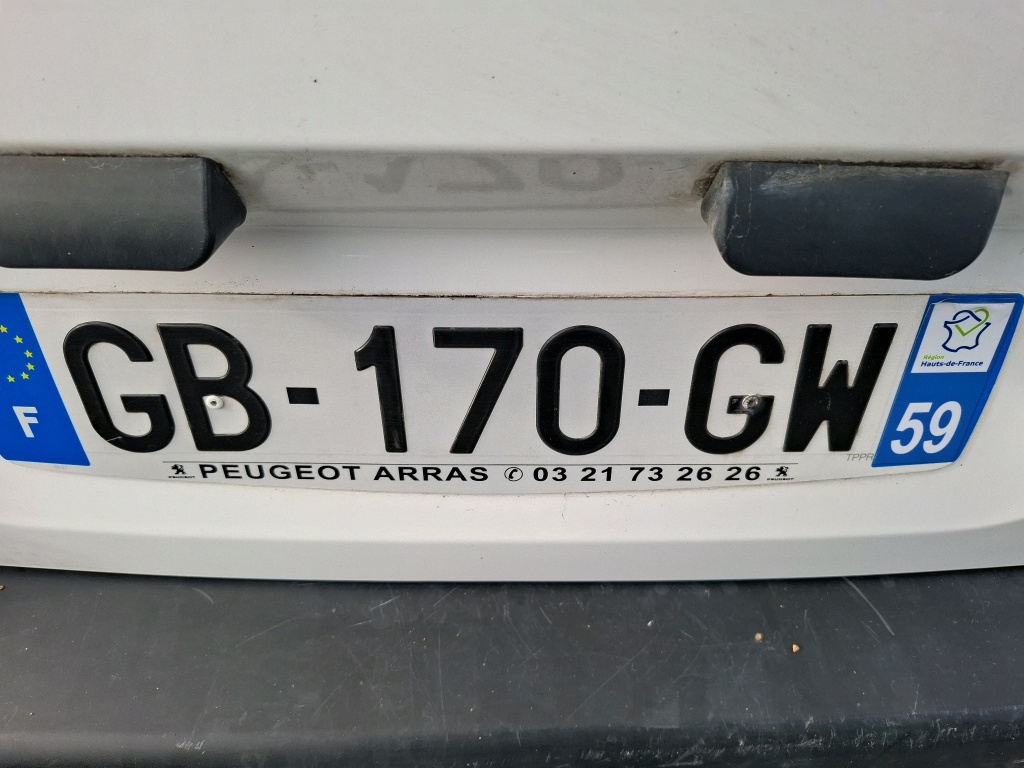 Peugeot PARTNER FOURGON STANDARD 650 KG BLUEHDI 130 S&S EAT8 ASPHALT 2021