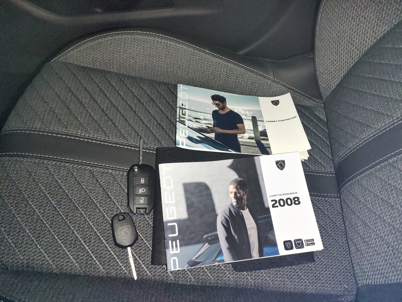 Peugeot 2008 PureTech 100 S&S BVM6 Allure 2023