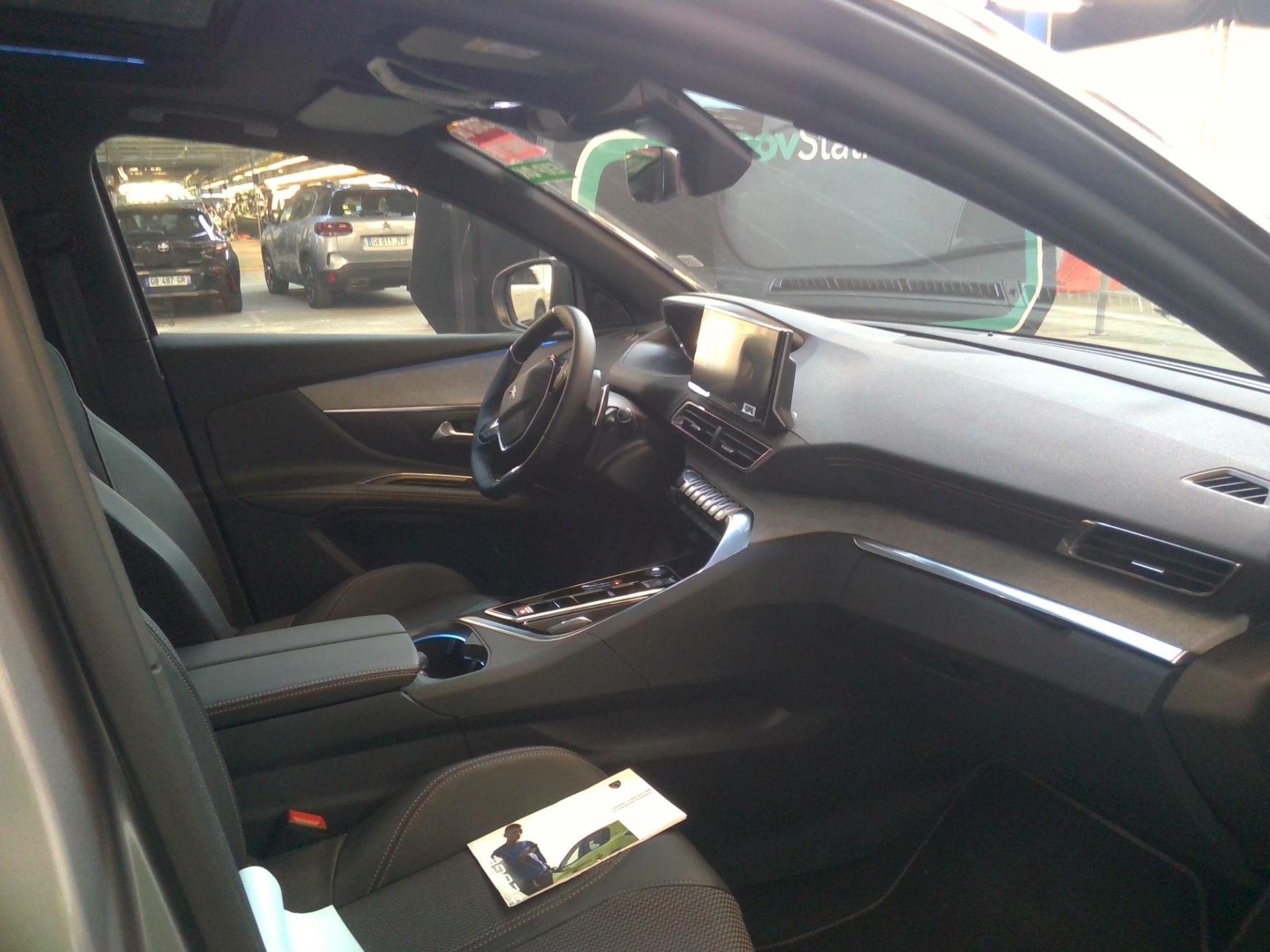 Peugeot 5008 Hybrid 136 e-DCS6 GT 2024