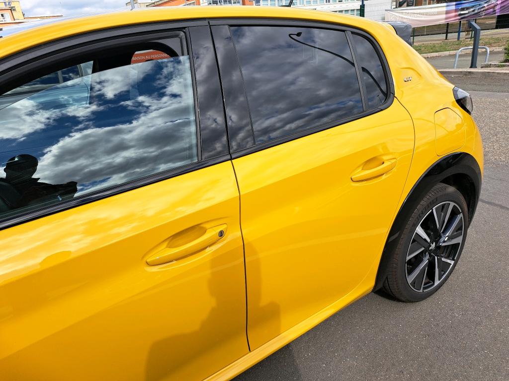 Peugeot 208 PureTech 130 S&S EAT8 GT 2022