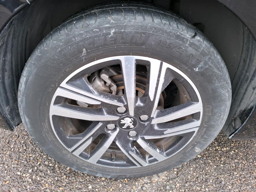 Peugeot 208 PureTech 100 S&S EAT8 Allure 2021