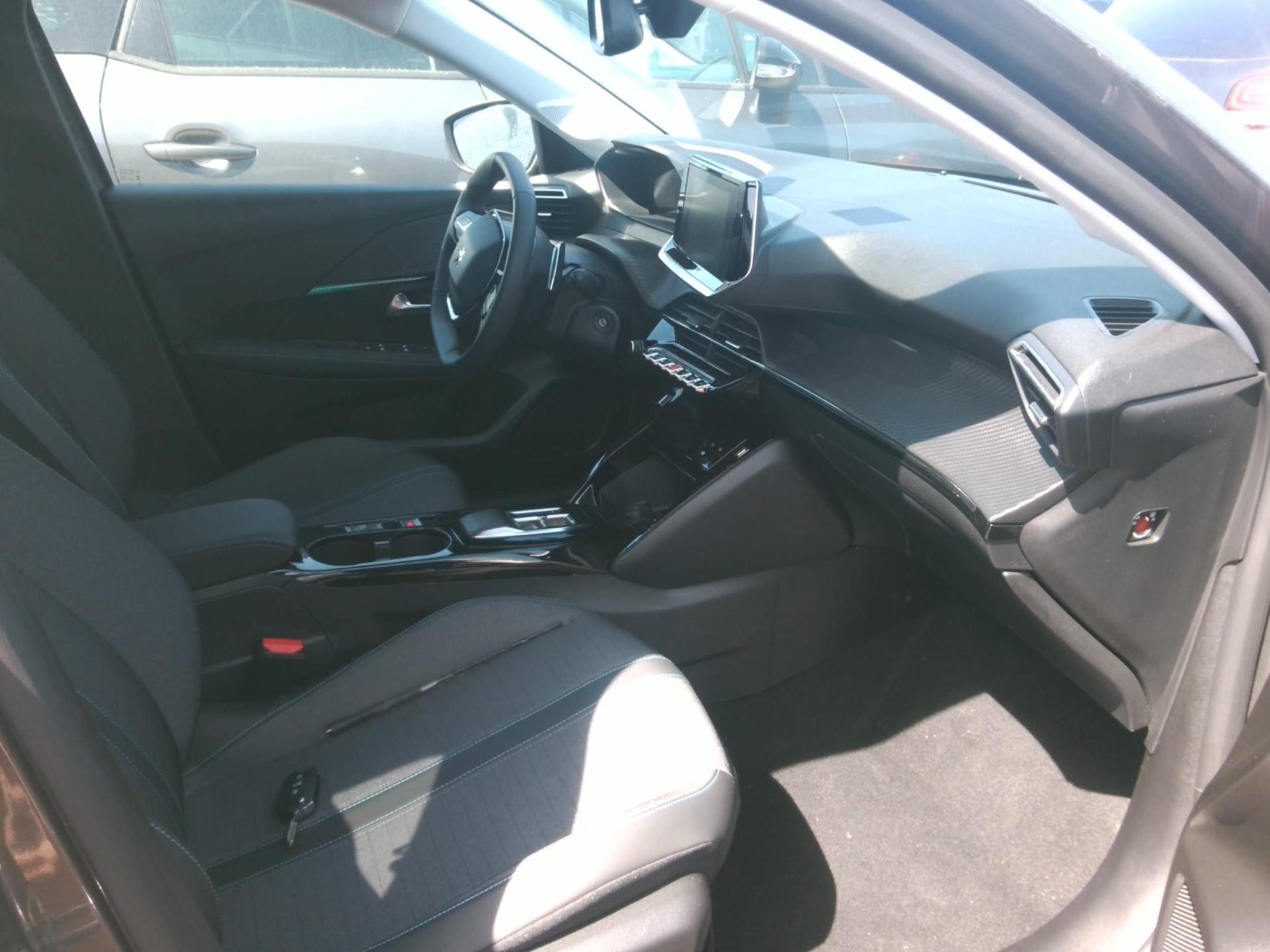 Peugeot 208 PureTech 100 S&S EAT8 Allure 2023