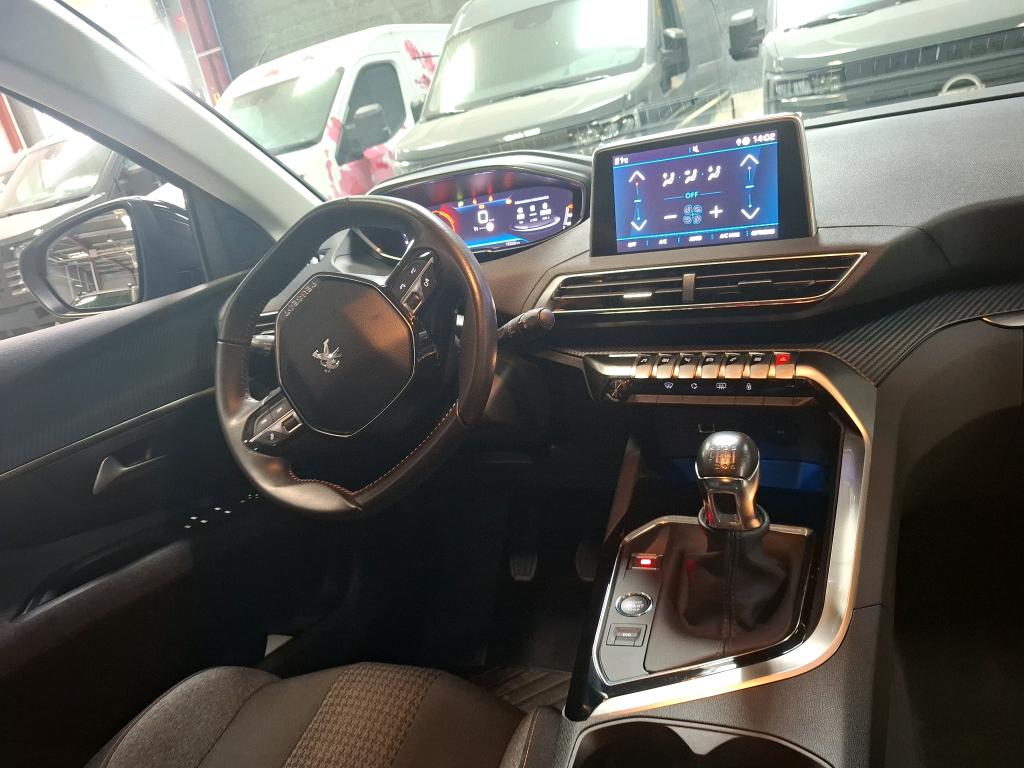 Peugeot 5008 PureTech 130ch S&S BVM6 Active Pack 2022