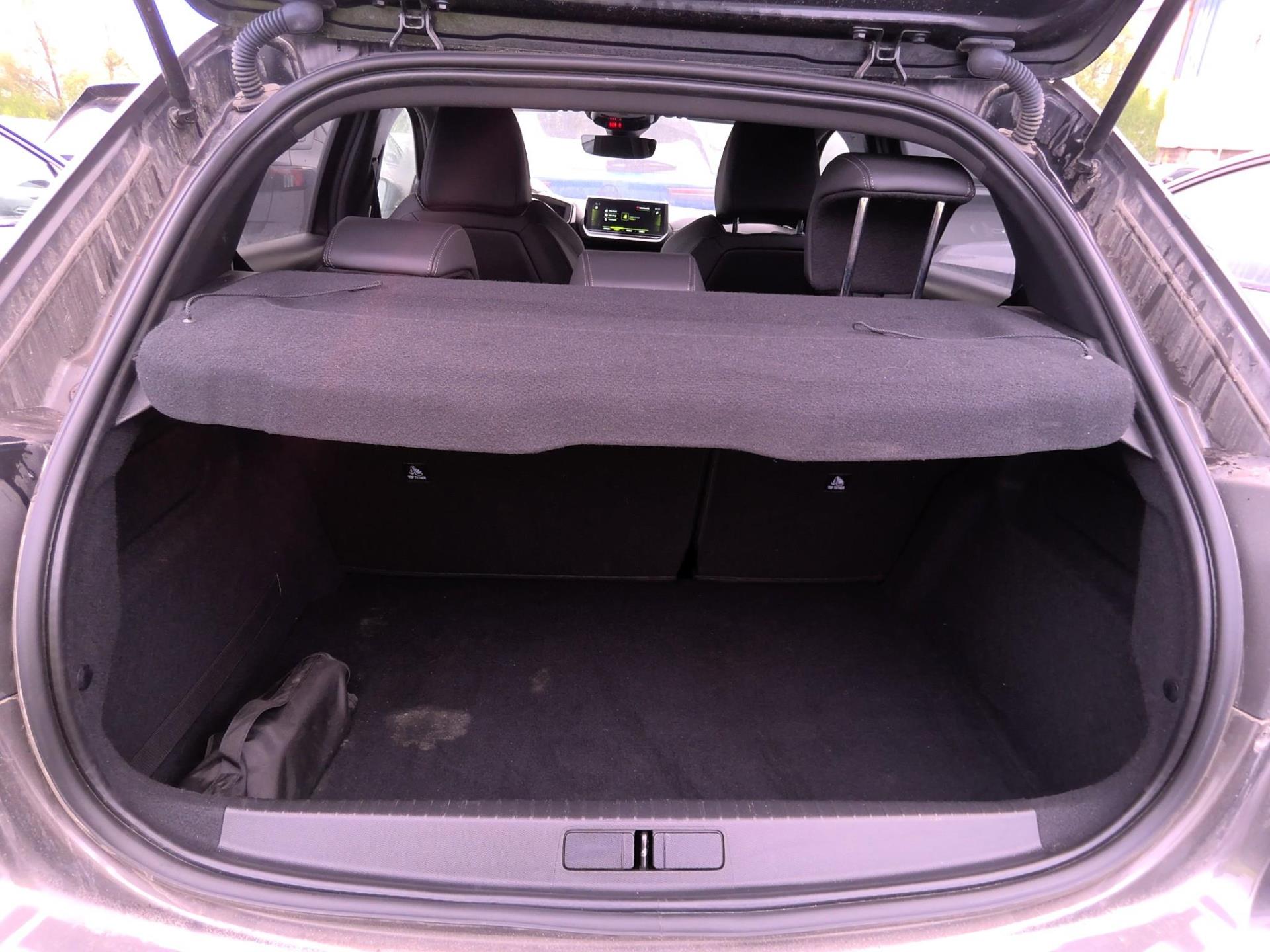 Peugeot 208 BlueHDi 100 S&S BVM6 GT Pack 2022