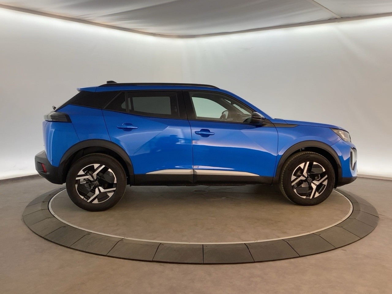 Peugeot 2008 Hybrid 136 e-DCS6 Allure 2024