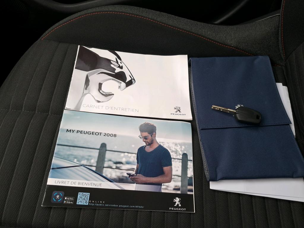 Peugeot 2008 PureTech 130 S&S EAT8 Active Business 2021