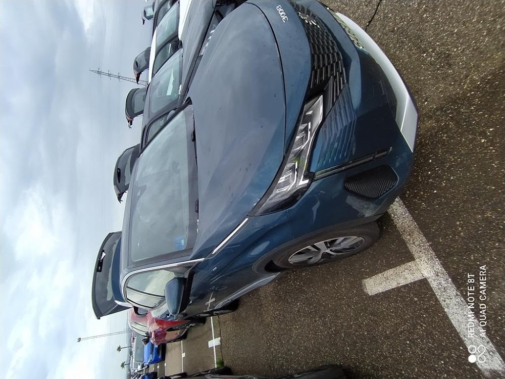 Foto Peugeot 3008 Hybrid 8