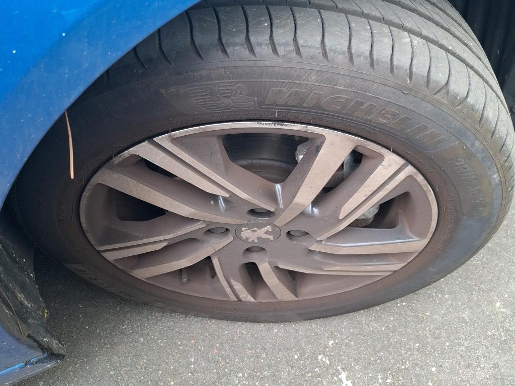 Peugeot 208 PureTech 130 S&S EAT8 Allure Pack 2022