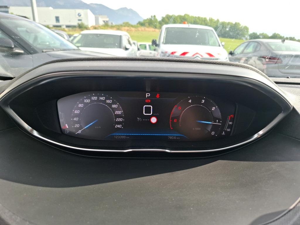 Peugeot 3008 BlueHDi 130ch S&S EAT8 Active Business 2021