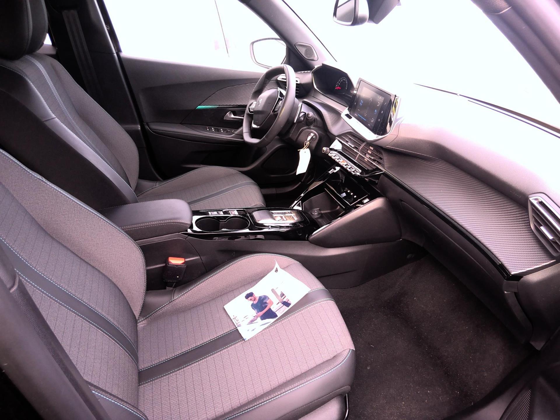 Peugeot 2008 BlueHDi 130 S&S EAT8 Allure 2023