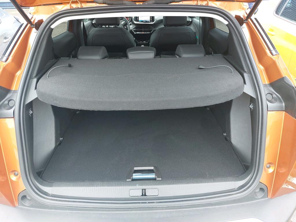 Peugeot 2008 BlueHDi 130 S&S EAT8 Allure Pack 2021