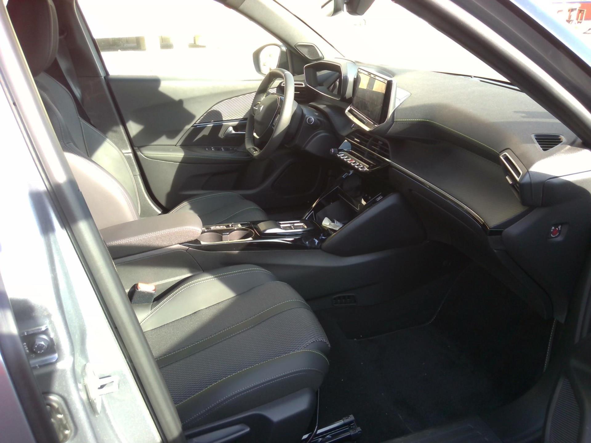 Peugeot 2008 Electrique 54 kWh 156 ch GT 2023