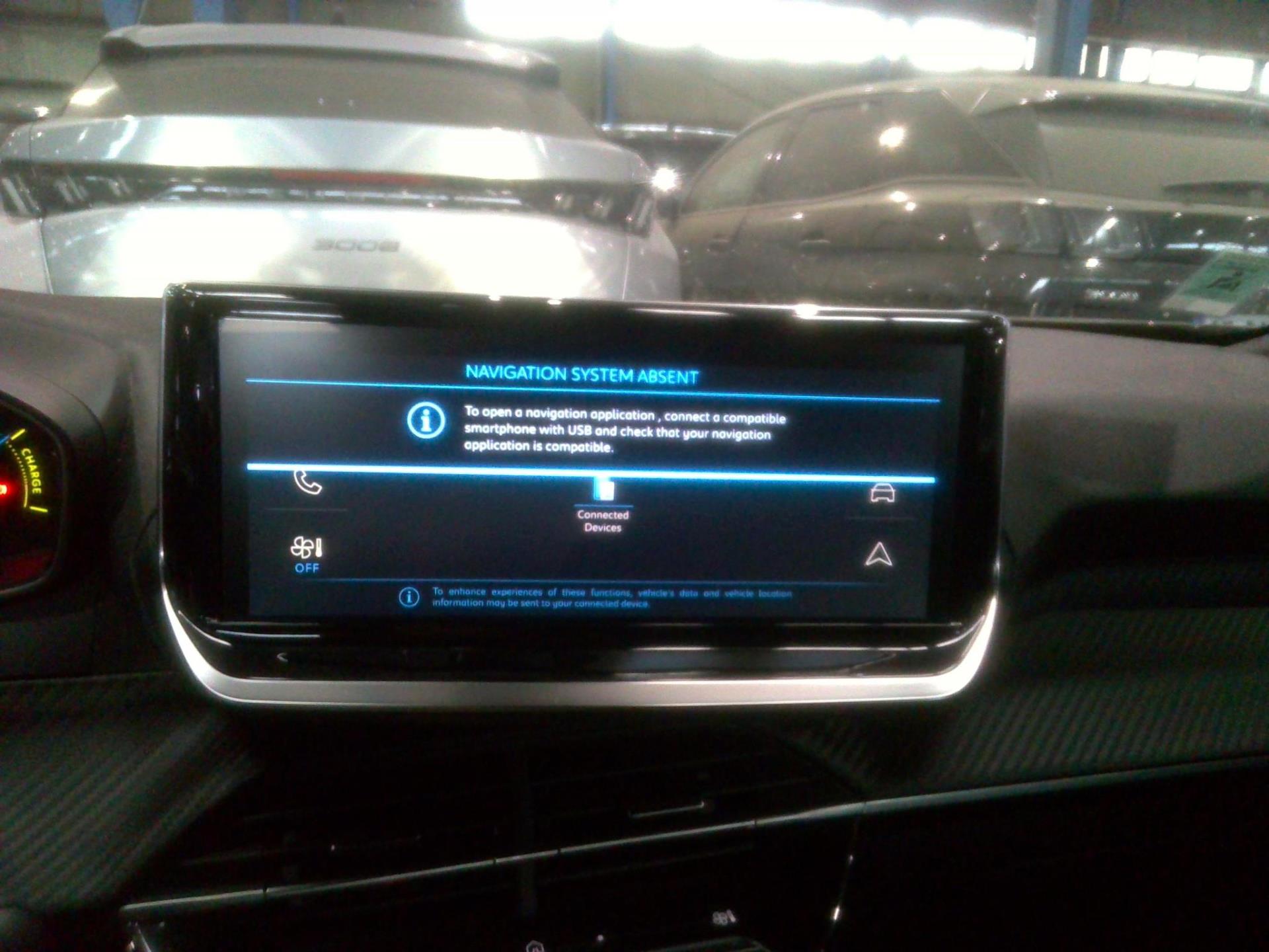 Peugeot 2008 Hybrid 136 e-DCS6 Style 2025