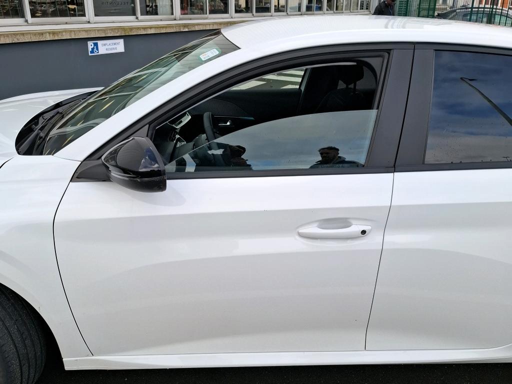 Peugeot 208 PureTech 100 S&S BVM6 Style 2023