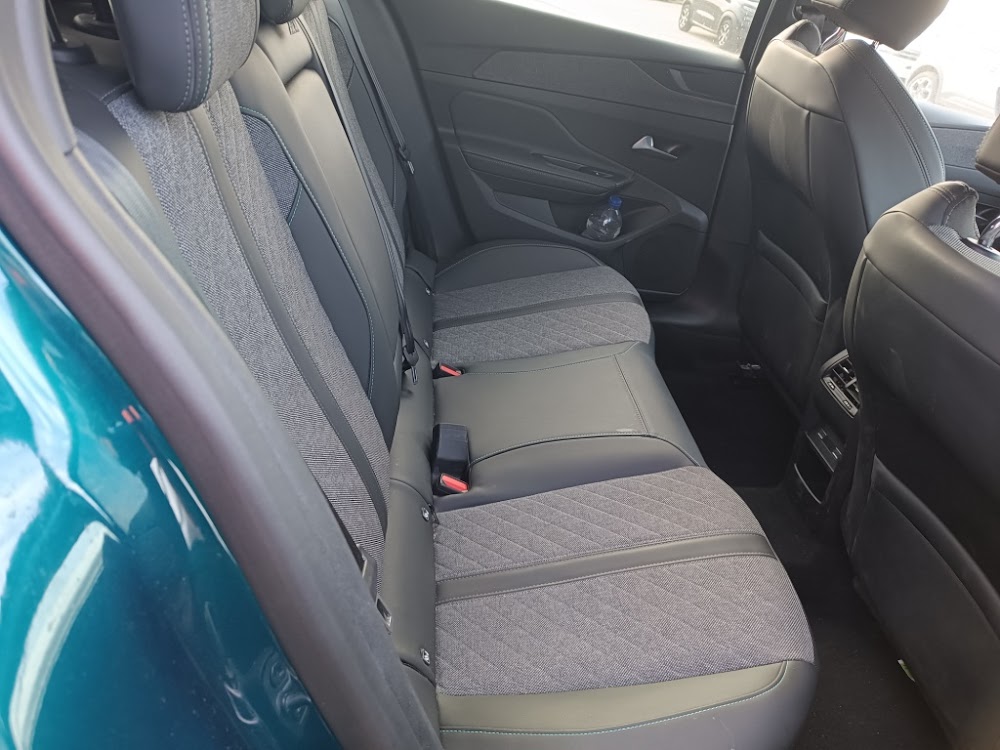 Foto Peugeot 408 9
