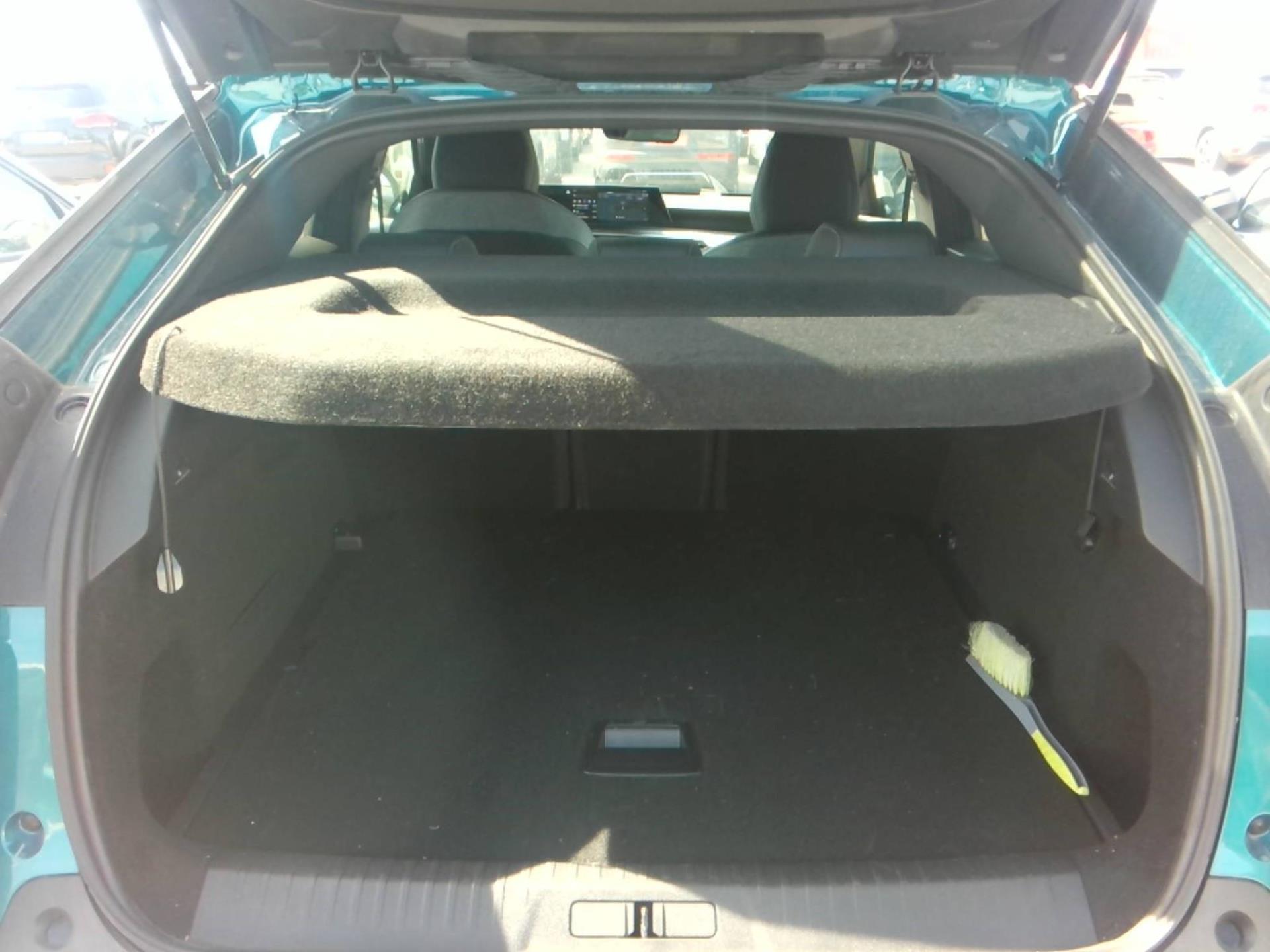 Peugeot 3008 Hybrid 145 e-DCS6 Allure 2025