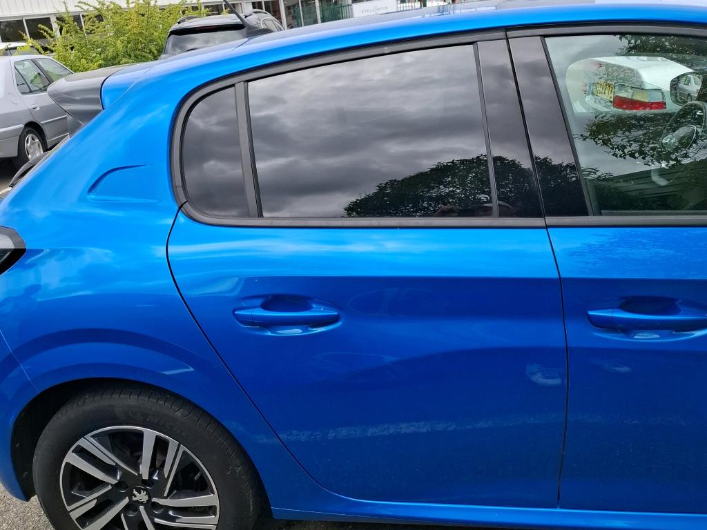 Peugeot 208 PureTech 100 S&S EAT8 Allure 2022
