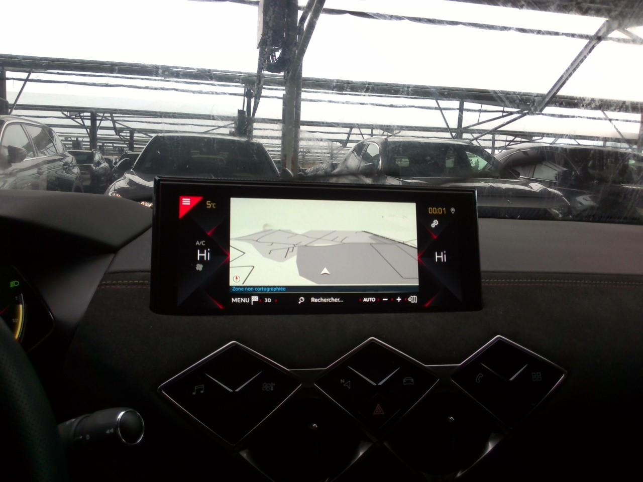 DS DS3 Crossback BlueHDi 130 EAT8 Performance Line+ 2022