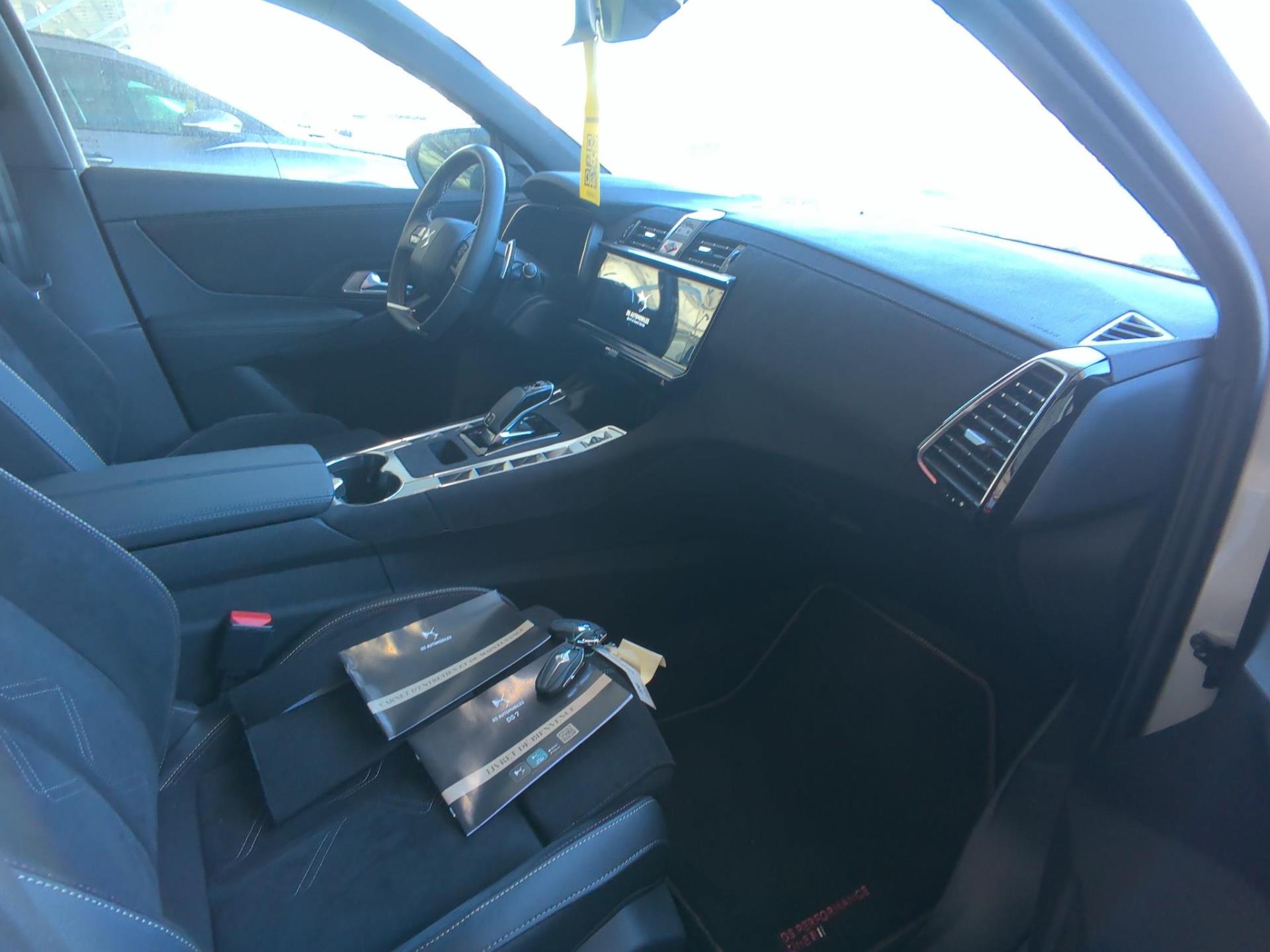 DS DS 7 BlueHDi 130 EAT8 Performance Line + 2024