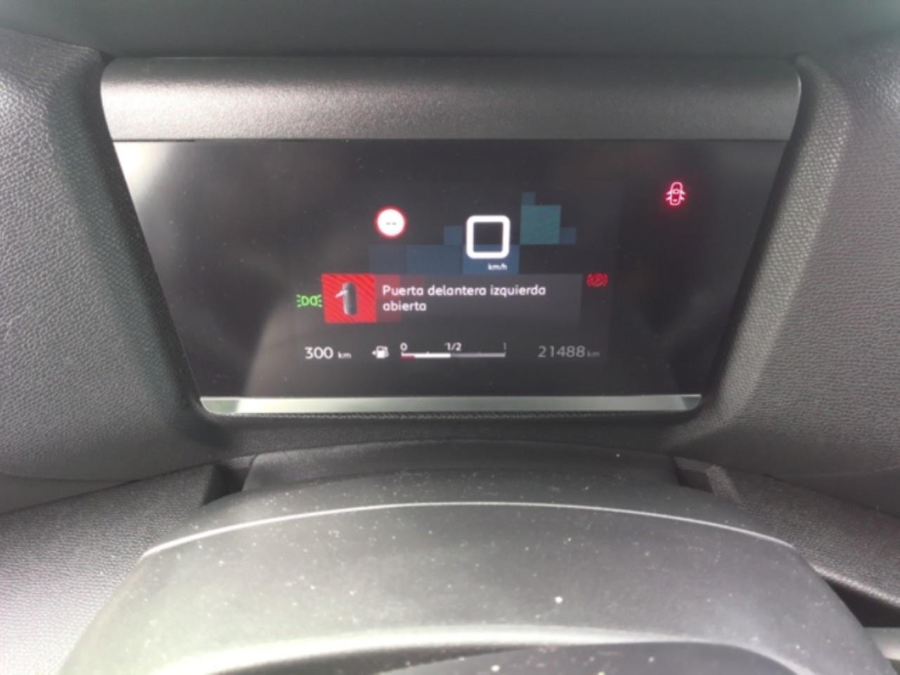 Foto Citroën C4 X 11