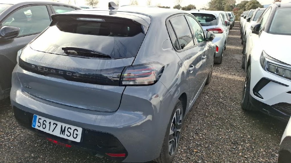 Foto Peugeot 208 10
