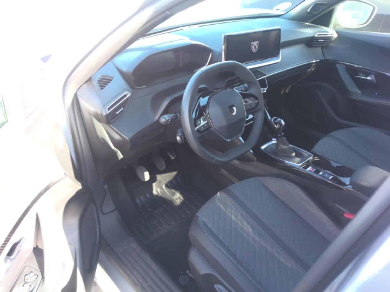 Foto Peugeot 2008 3