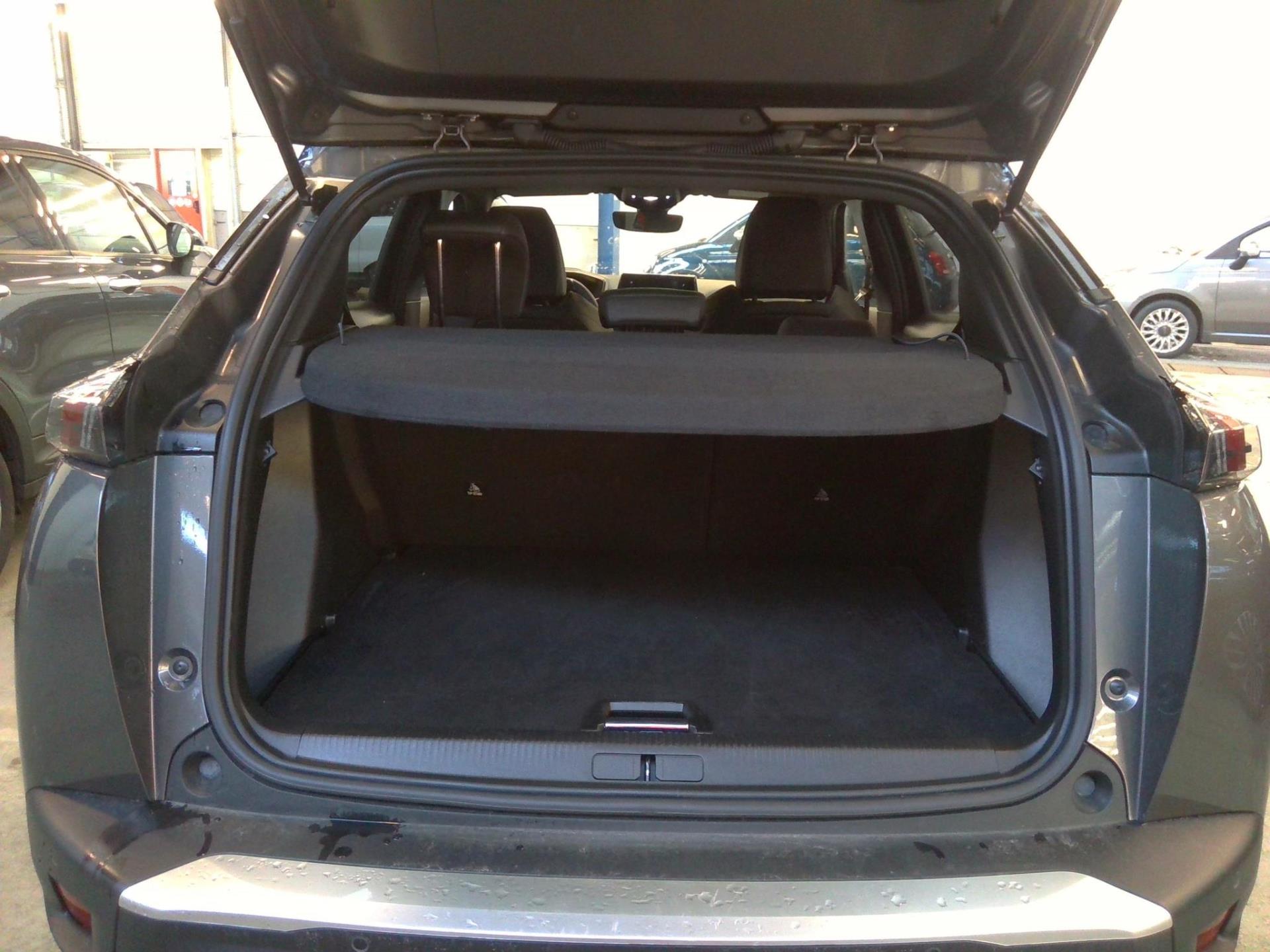 Peugeot 2008 PureTech 130 S&S EAT8 GT 2023