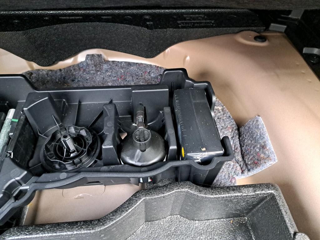 Peugeot 2008 PureTech 130 S&S EAT8 Allure Pack 2021