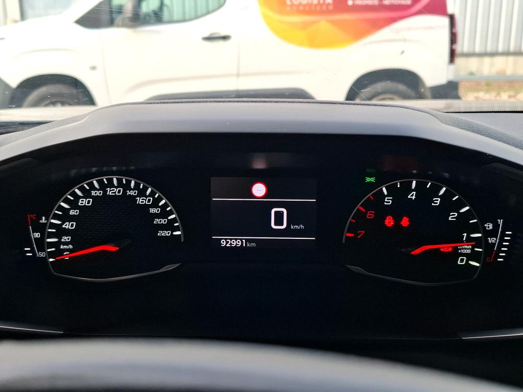 Peugeot 2008 BlueHDi 110 S&S BVM6 Active Business 2021