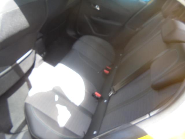 Foto Peugeot 208 10