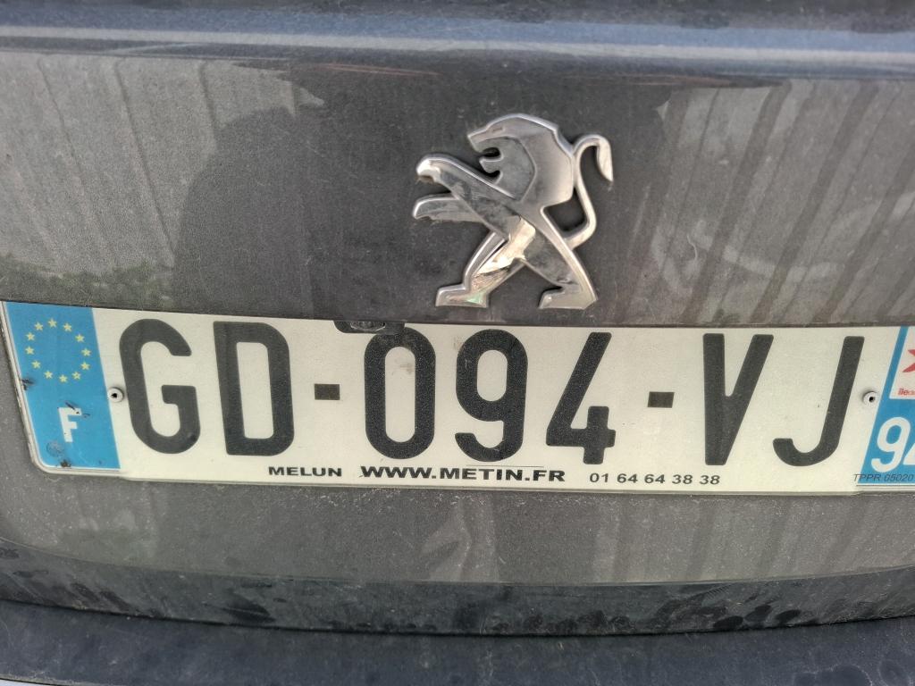 Peugeot 2008 BlueHDi 130 S&S EAT8 Allure 2021