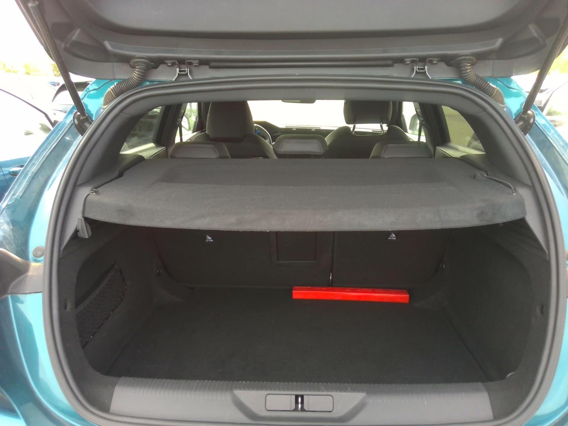 Peugeot 308 Hybrid 145 e-DCS6 GT 2025
