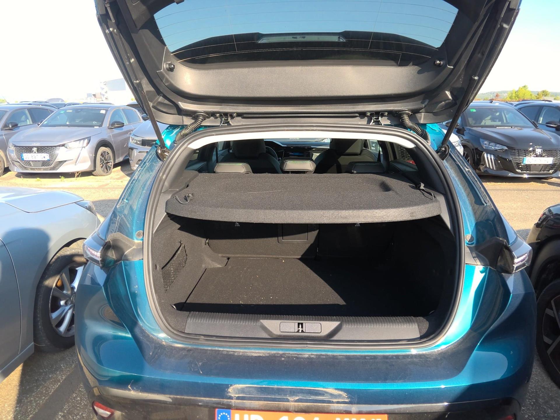 Peugeot 308 Hybrid 136 e-DCS6 Allure 2025