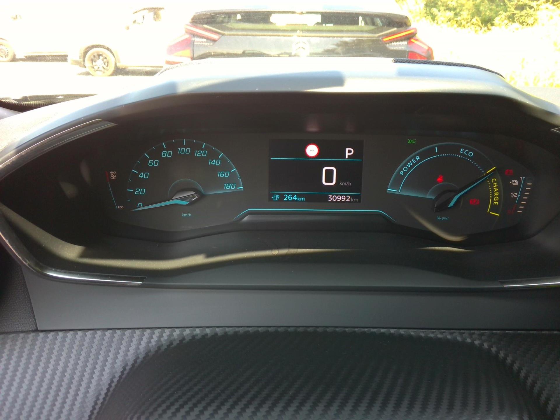 Peugeot 2008 Electrique 136 ch Allure 2023