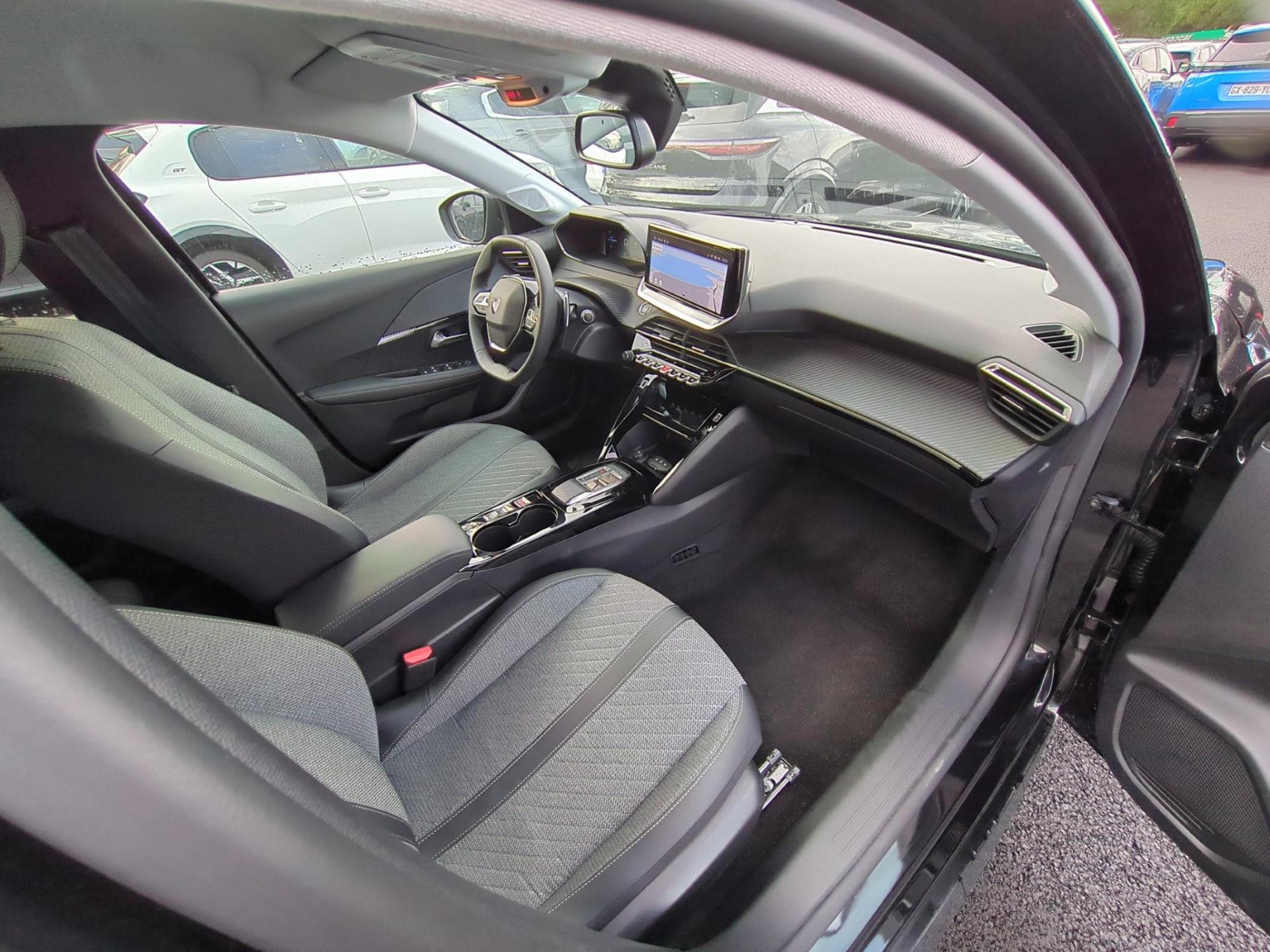 Peugeot 208 Hybrid 100 e-DCS6 Allure 2024