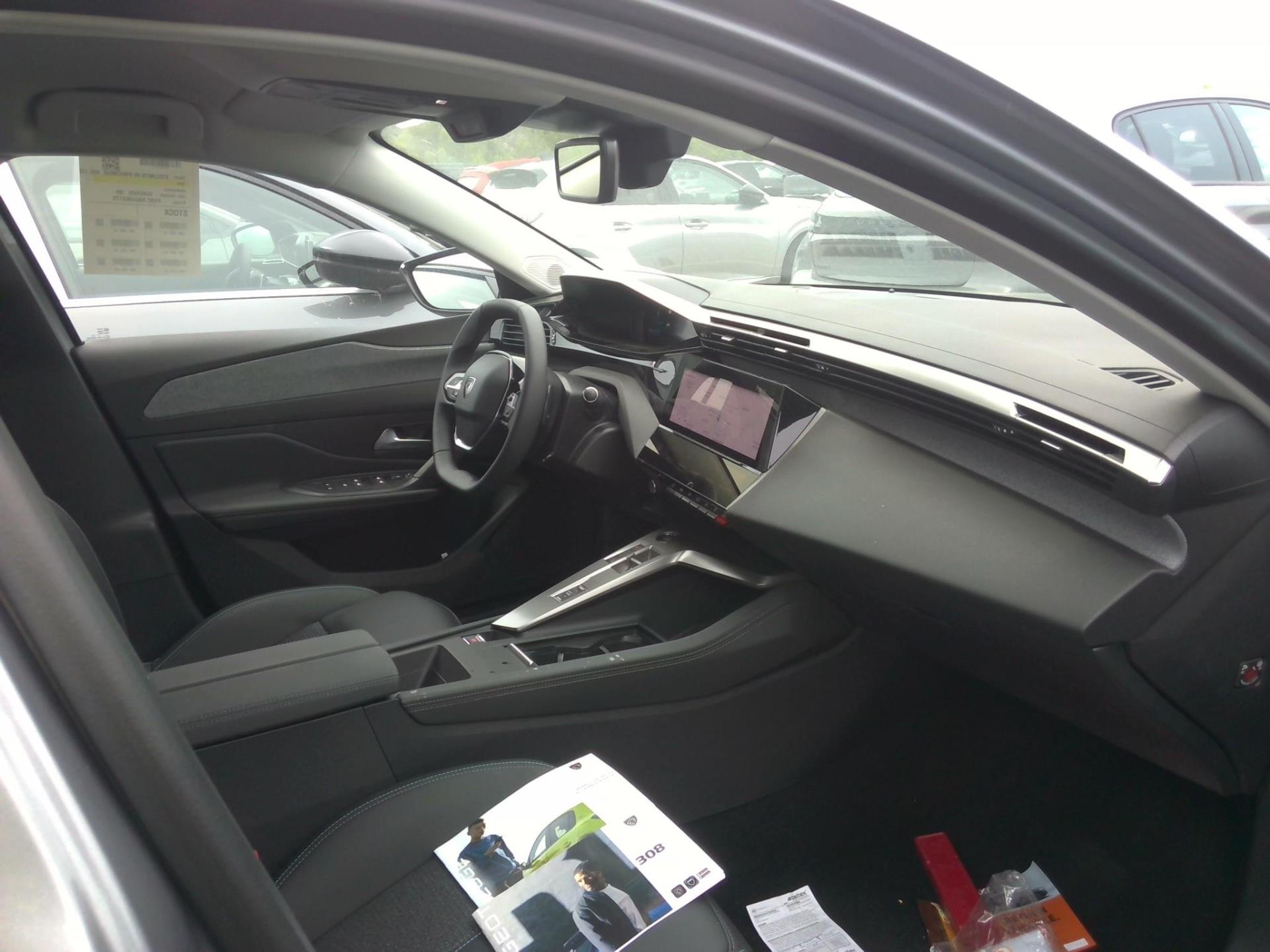 Peugeot 308 SW PHEV 180 e-EAT8 Allure 2024
