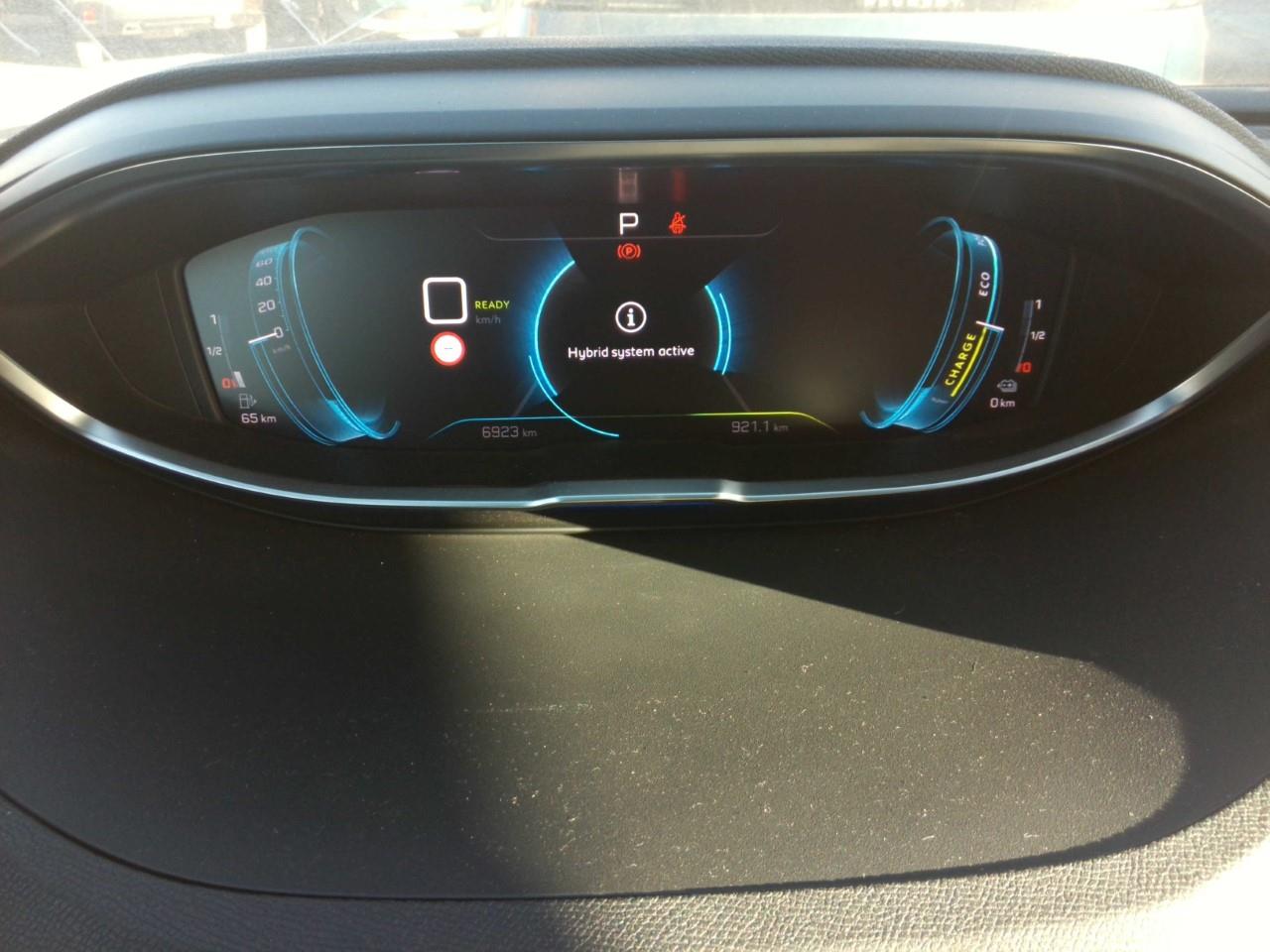Foto Peugeot 3008 Hybrid 5