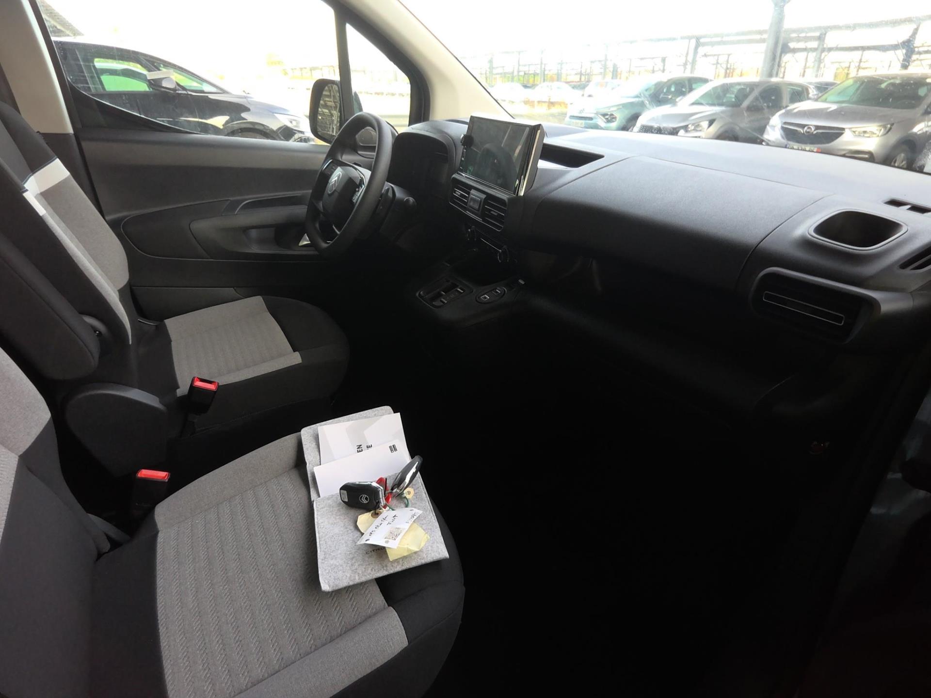 Citroen e-Berlingo Taille M 136 ch 54 kWh Plus 2024